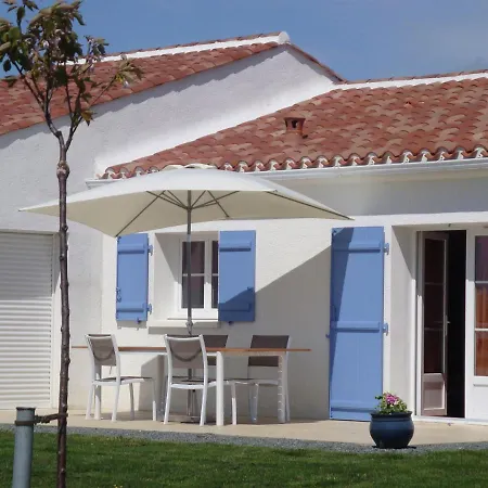 Holiday home Modern With A Garden Near The *