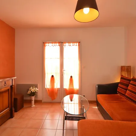 In Avrille Near Sandy Beaches 度假居 *