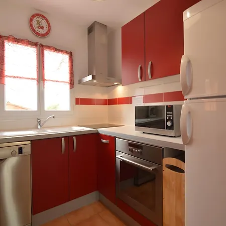 In Avrille Near Sandy Beaches 度假居 *