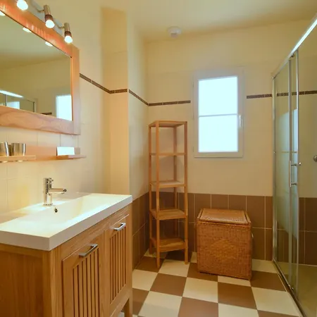 In Avrille Near Sandy Beaches Saint-Hilaire-la-Forêt