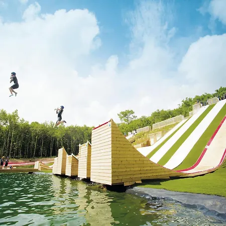 In Avrille Near Sandy Beaches 度假居